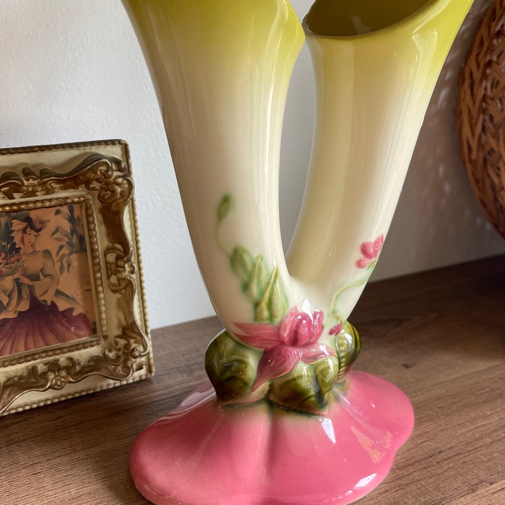 Hull pottery woodland double flower vase - Picture 4 of 12